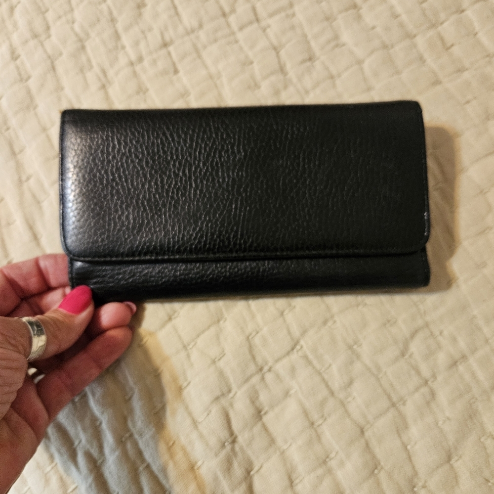 Dopp leather wallet